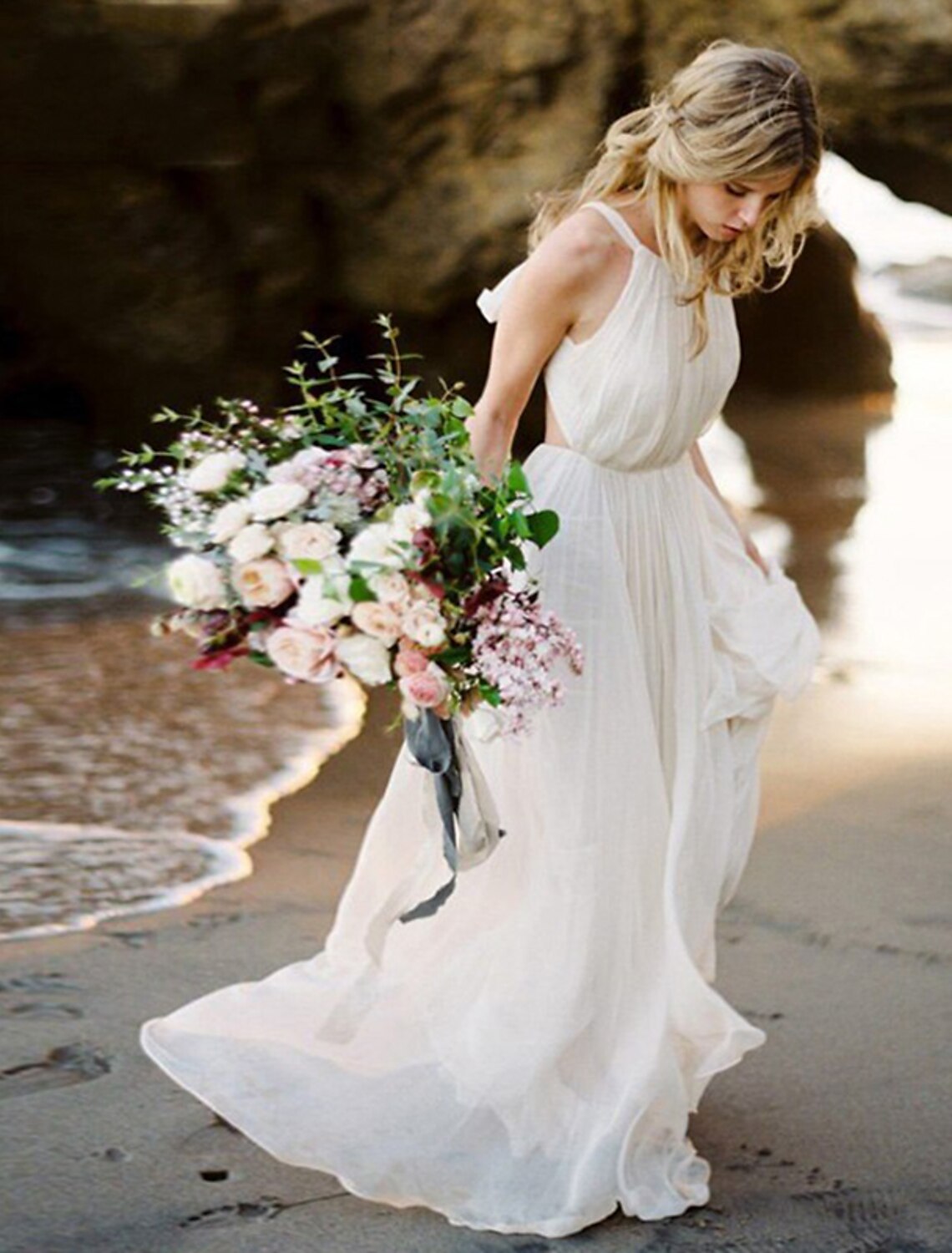 Beach Open Back Boho Wedding Dresses Sweep / Brush Train A-Line Sleeveless Halter Chiffon With Solid Color