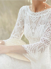 Beach Boho Wedding Dresses Court Train A-Line Long Sleeve Jewel Neck Lace With Lace Solid Color