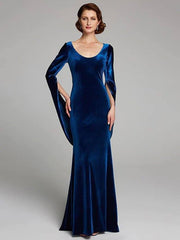 Mermaid / Trumpet Mother of the Bride Dress Plus Size Vintage Sexy Scoop Neck Sweep / Brush Train Velvet Long Sleeve with Pleats - RongMoon
