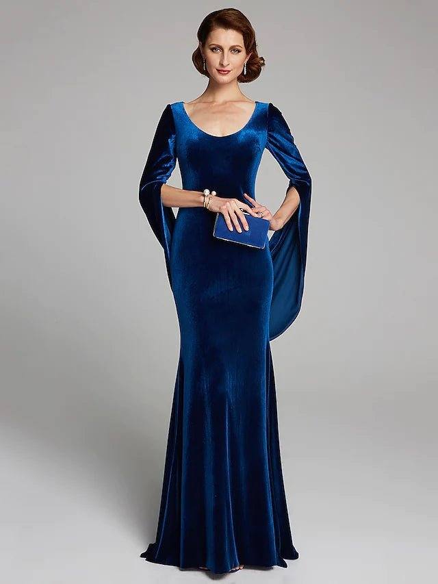 Mermaid / Trumpet Mother of the Bride Dress Plus Size Vintage Sexy Scoop Neck Sweep / Brush Train Velvet Long Sleeve with Pleats - RongMoon