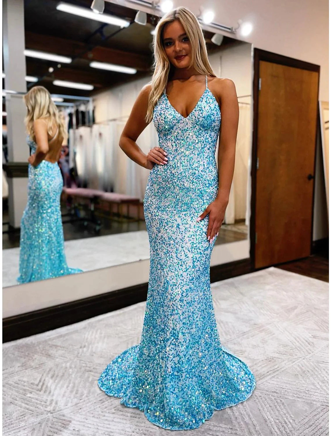 Mermaid / Trumpet Prom Dresses Sexy Dress Formal Court Train Sleeveless V Neck Sequined Backless with Sequin