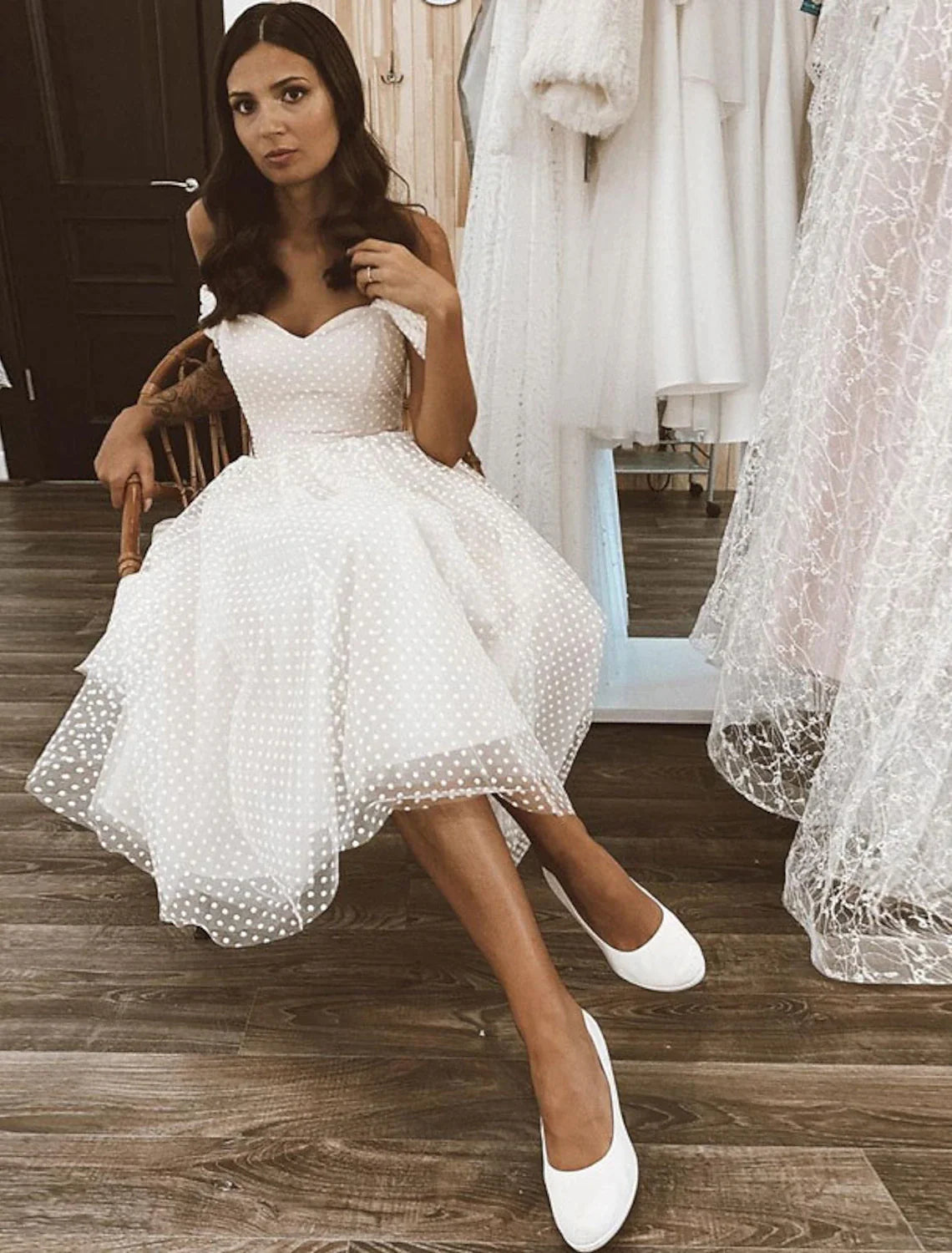 Reception Little White Dresses Wedding Dresses A-Line Off Shoulder Cap Sleeve Knee Length Tulle Bridal Gowns With Solid Color