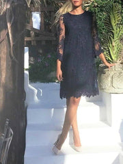Sheath / Column Mother of the Bride Dress Elegant Jewel Neck Lace Tulle with Appliques - RongMoon
