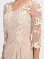 Sheath / Column Mother of the Bride Dress Elegant See Through V Neck Floor Length Chiffon Sheer Lace Half Sleeve with Appliques Side Draping - RongMoon