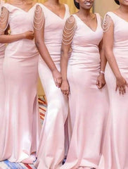 Sheath / Column Bridesmaid Dress V Neck Sleeveless Elegant Sweep / Brush Train Stretch Chiffon with Pearls / Solid Color - RongMoon