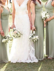 Sheath / Column Bridesmaid Dress V Neck Sleeveless Elegant Floor Length Chiffon with Ruching / Solid Color - RongMoon