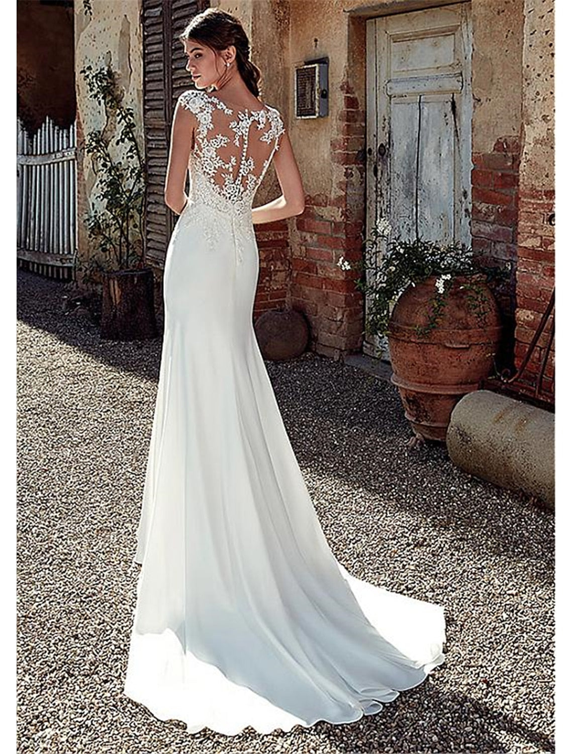 Beach Open Back Wedding Dresses Mermaid / Trumpet Illusion Neck Cap Sleeve Court Train Chiffon Bridal Gowns With Appliques
