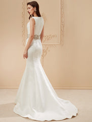 Wedding Dresses Chapel Train Mermaid / Trumpet Sleeveless Scoop Neck Satin With Beading